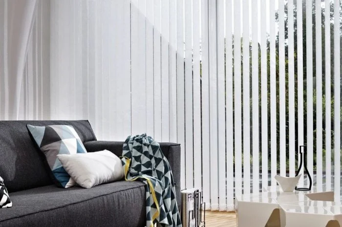 Osmani Home Decor team installing premium blinds in a Gulshan apartment